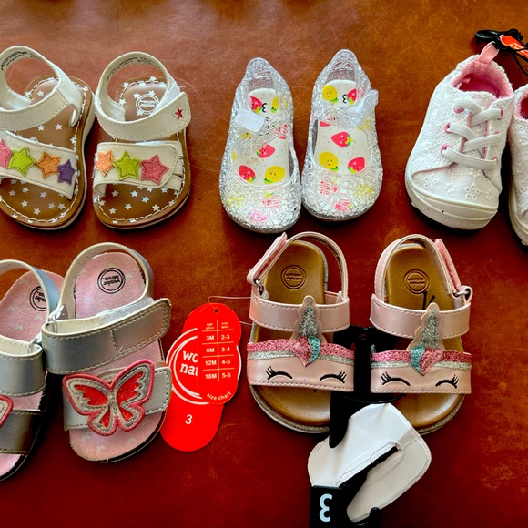 Baby girl shoes size 3 - Picture 1 of 6